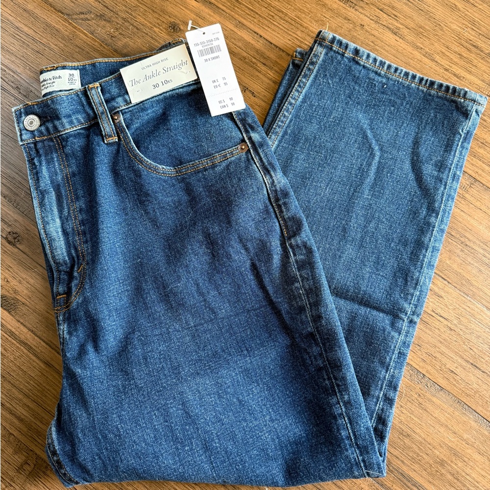 Abercrombie & Fitch Curve Love Ultra High Rise Ankle Straight Jean in X Short